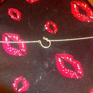 This is an amour necklace it is one size fits all it is really beautiful
